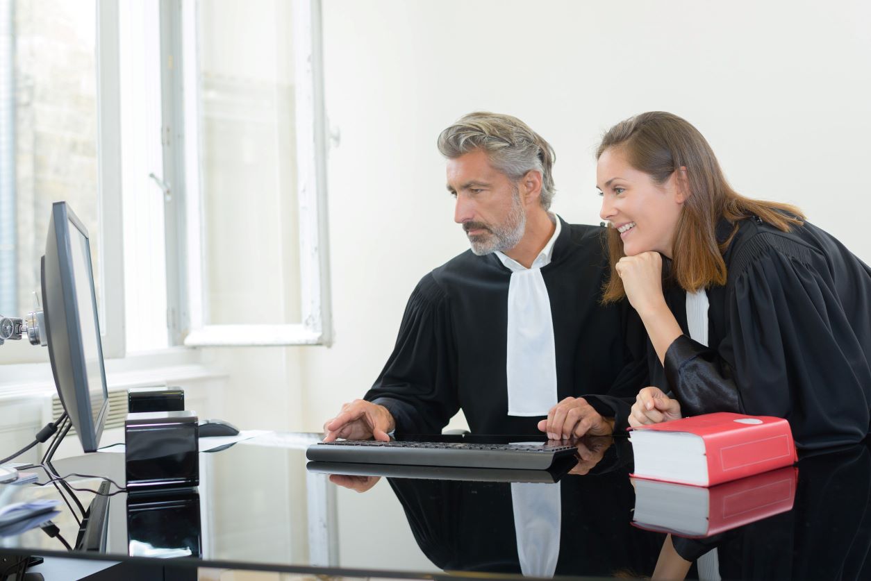 5 Real Ways an AI Virtual Assistant Boosts Law Firm Productivity